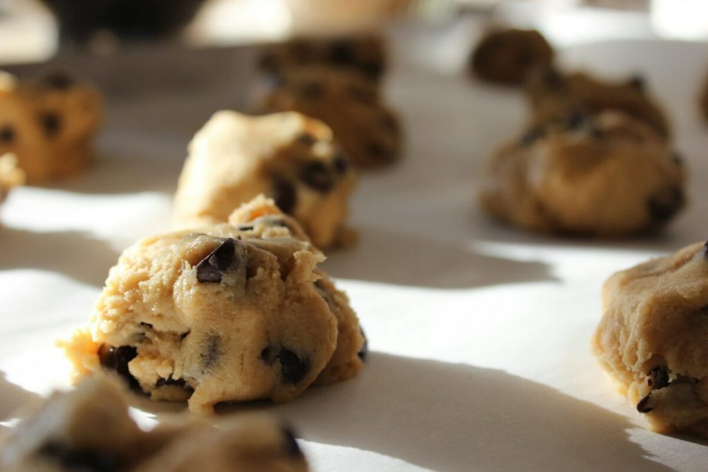 Cookies keto au chocolat : moelleux, sans sucre et sans farine de blé