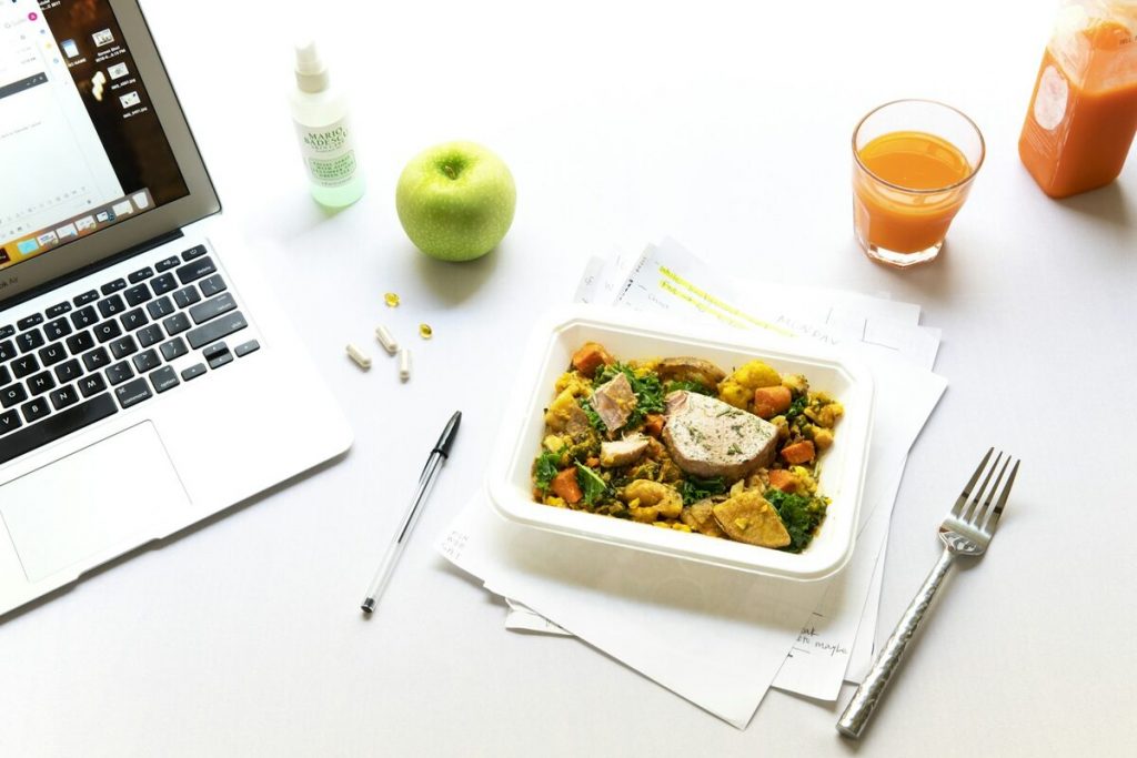 Keto au bureau : déjeuners, lunchbox et pauses sans craquer